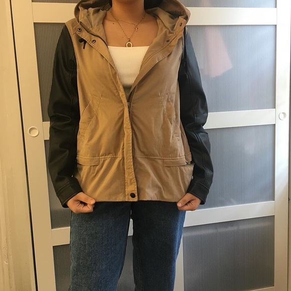 SIMON - Beige Jacket with leather sleeves - Picture 2 of 5